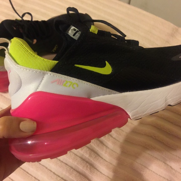 nike air max run small